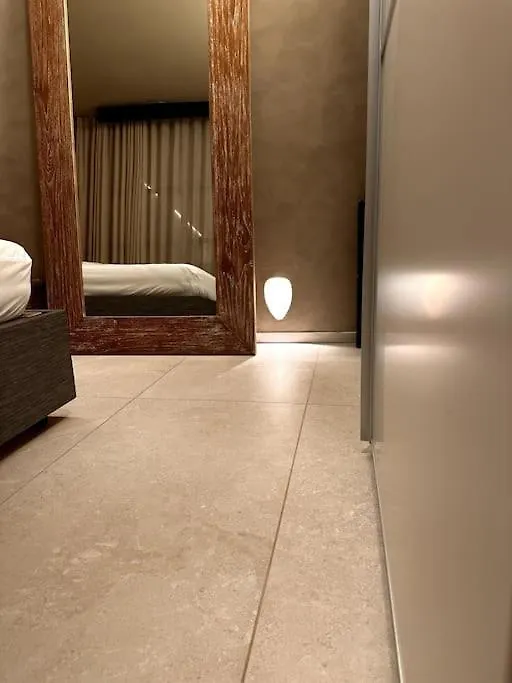 شقة Modern Canal-Side Loft With Private Garden ميلان إيطاليا